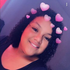 Meet your Posher, Daniela